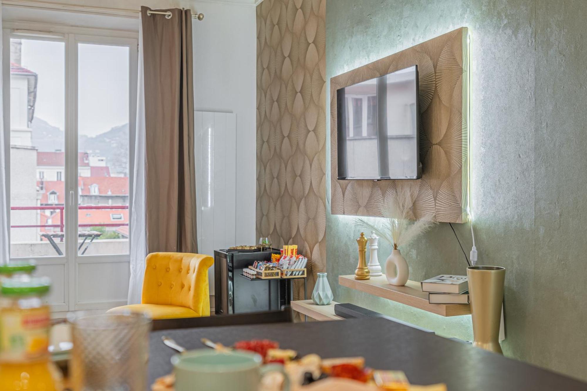 그르노블 Luxury Cinephile - Netflix - 2 Balcons - Garage Prive - Minibar 아파트 외부 사진